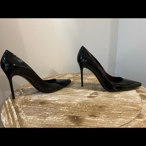 Stuart Weitzman 4” Black Closed-Toed Heels